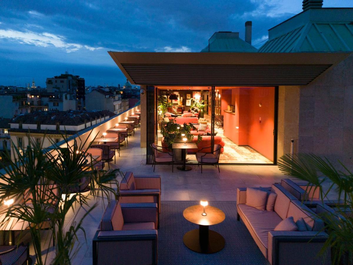 Radisson Collection Hotel, Santa Sofia Milan Milão Exterior foto The rooftop bar at the Hotel