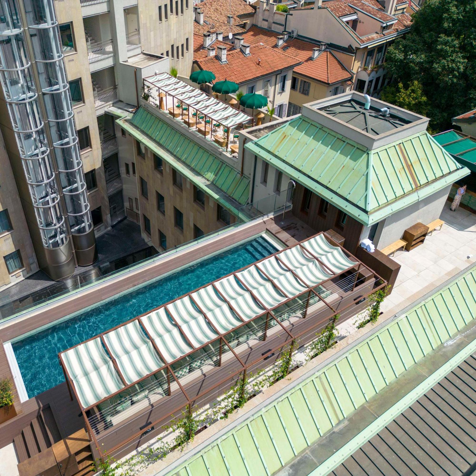 Radisson Collection Hotel, Santa Sofia Milan Milão Exterior foto The rooftop pool at the Mandarin Oriental, Munich